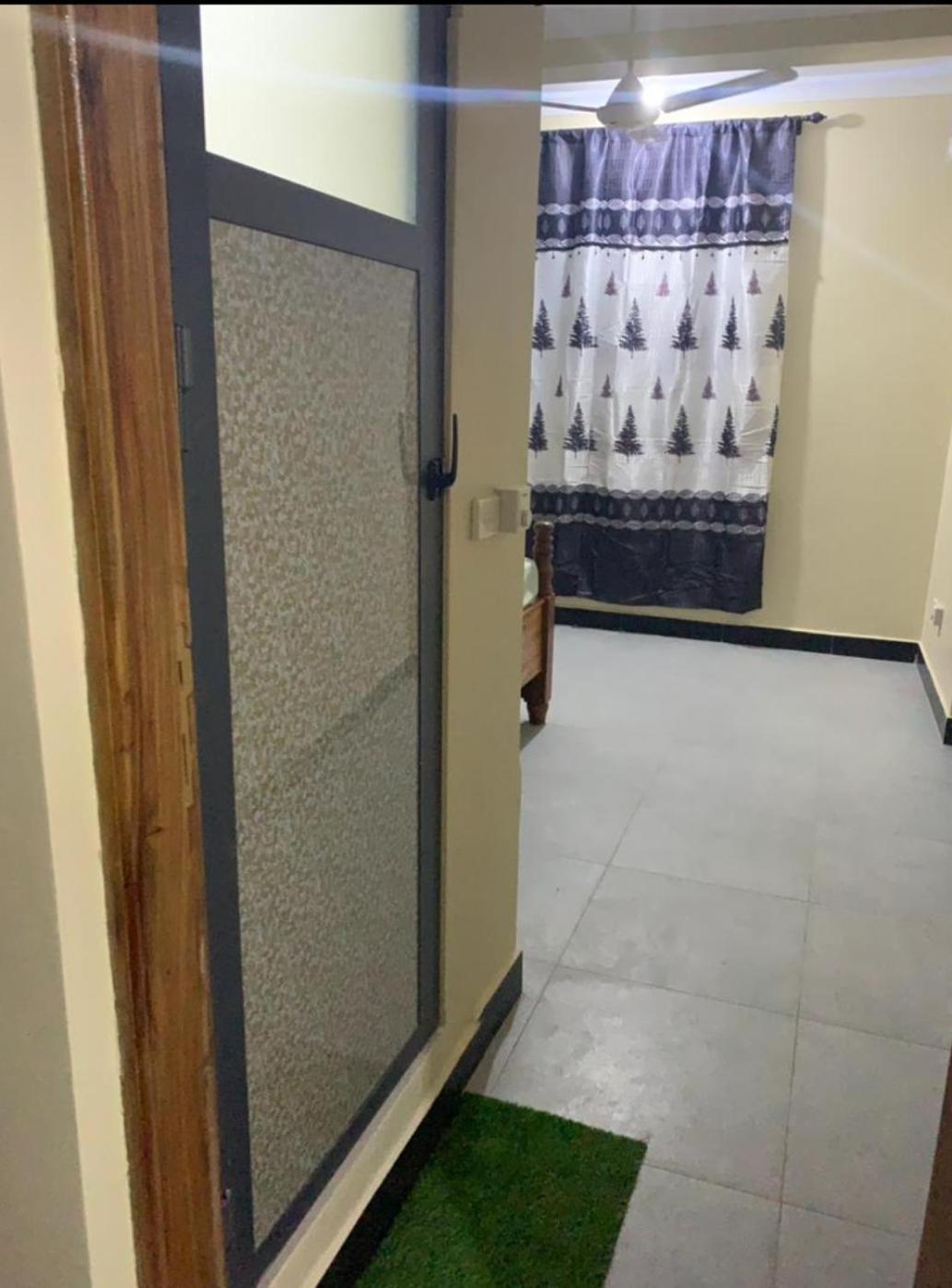 Al-mendhiry Apartment *